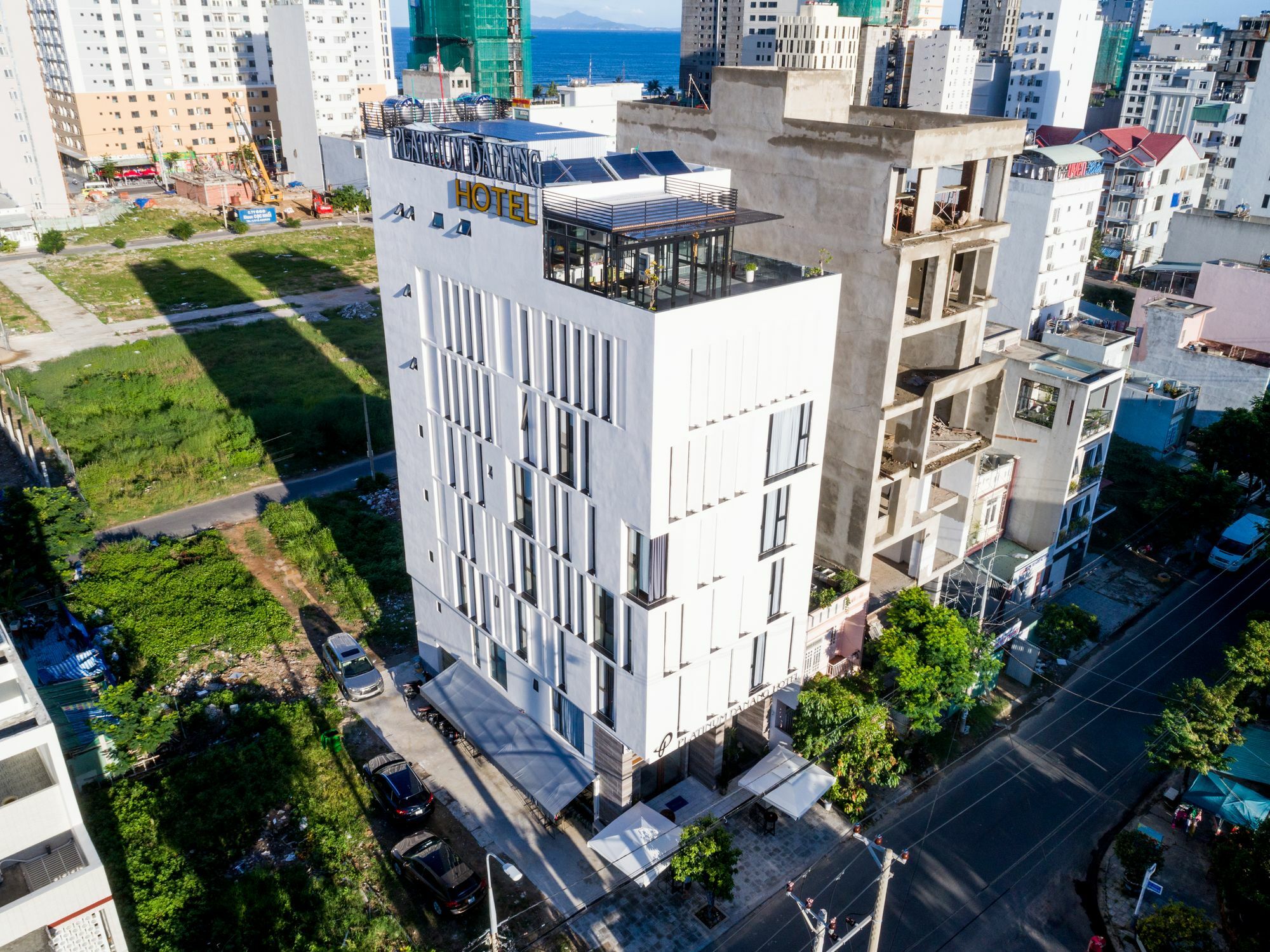 Platinum Danang Hotel Екстериор снимка